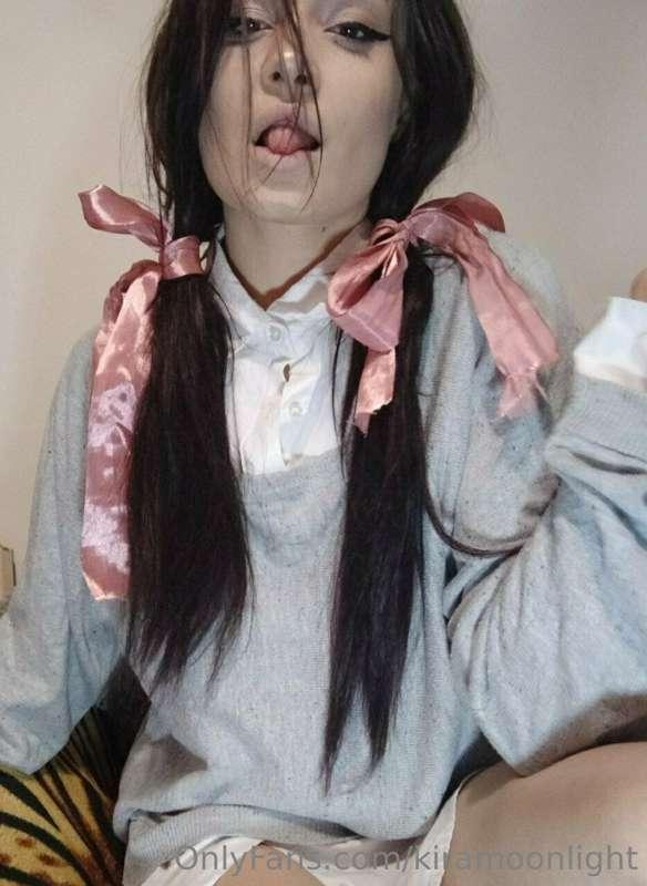 I was really naughty girl today, come and teach me a lesson ..