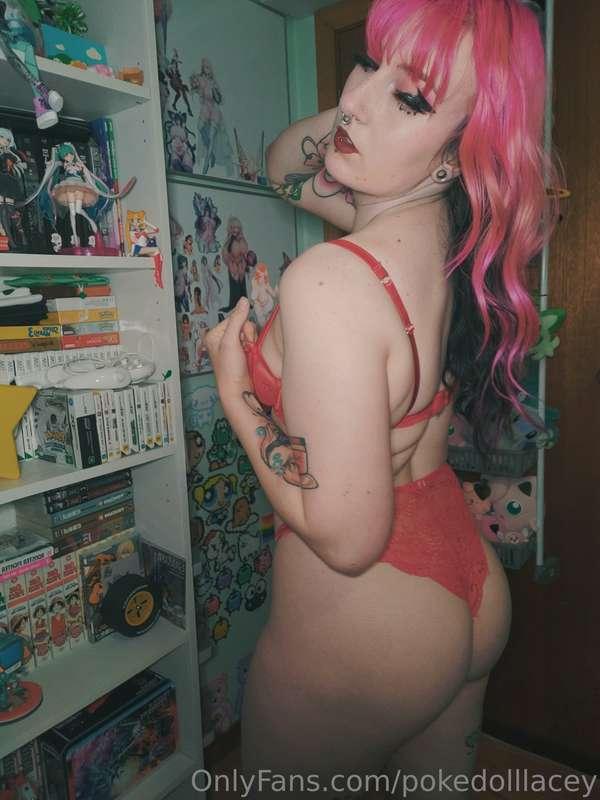 @laceylemondrop is currently $3 :) Free squirt video when yo..