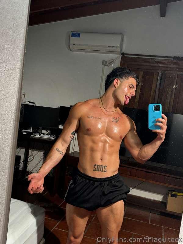 Do you like strong men? 💪💪