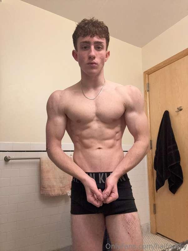 Flex for me, and I’ll flex back in ways you’ll never forget ..