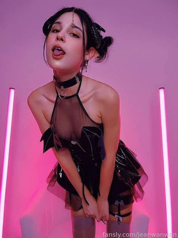 jeanwanwan image #1