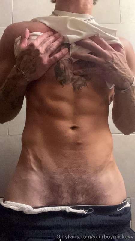 Who likes v-lines as much as I do 💦🫣 Would you trace them wi..