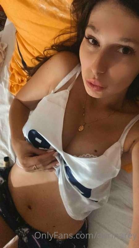 I want to play with myself for you honey...Are u here so I c..