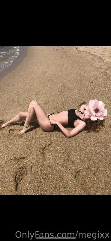 I wish I could there ❤️ 
What is your favorite place for hol..