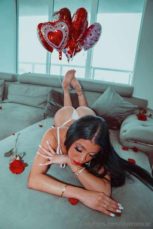 Love, kisses, and valentines wishes 😏