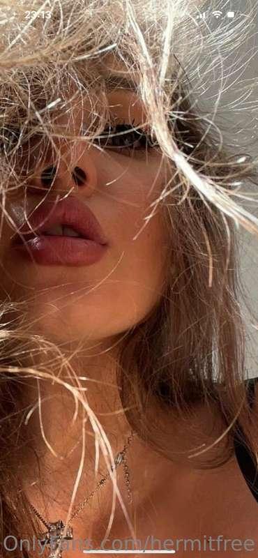 👄🐱