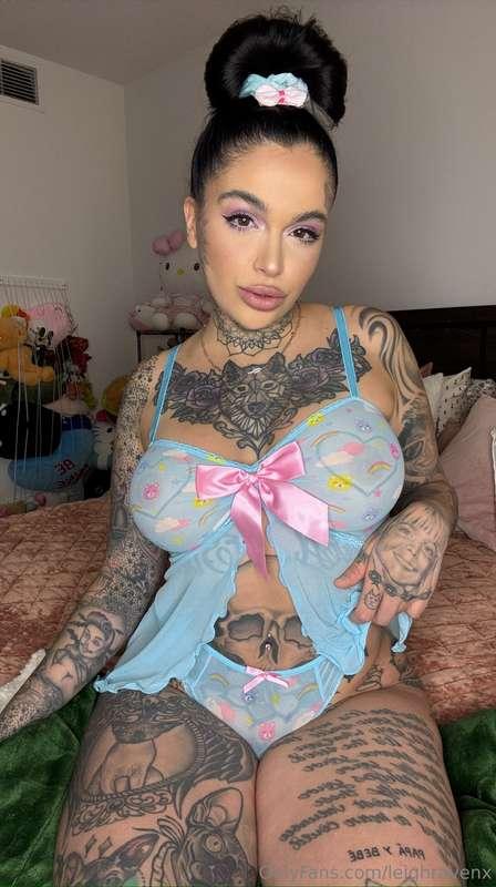 I put on something soft so I could take it off real slow…😘
