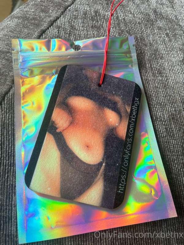 Made some air fresheners! 
If you would like one comment bel..
