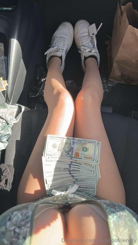 😉 lil surprise & sneak peak daddy 