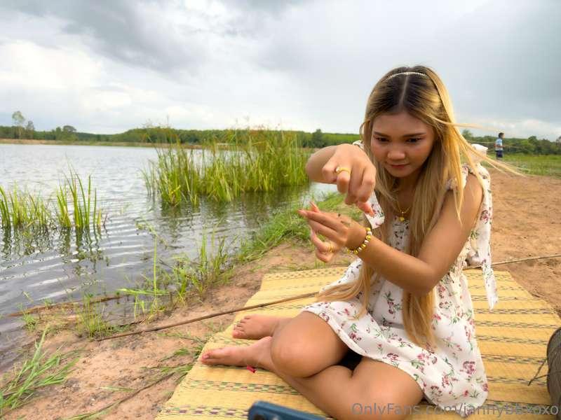 Feeling like a fierce fisher babe! 🐟💁‍♀️