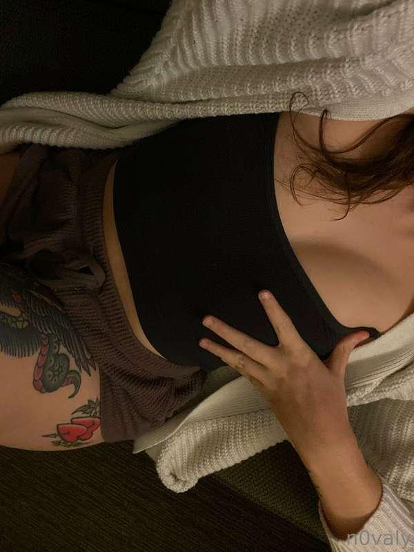 Cozy couch bittiez