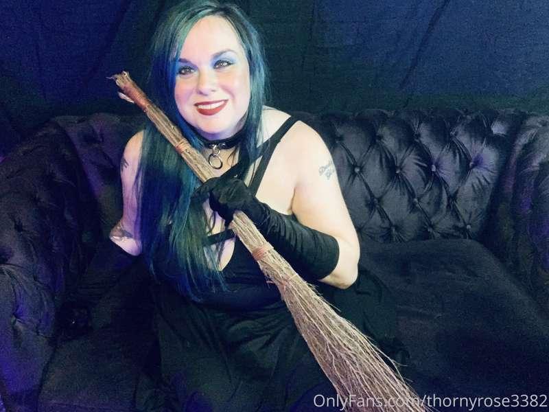Sexy Witch Girl! 🌹💋
