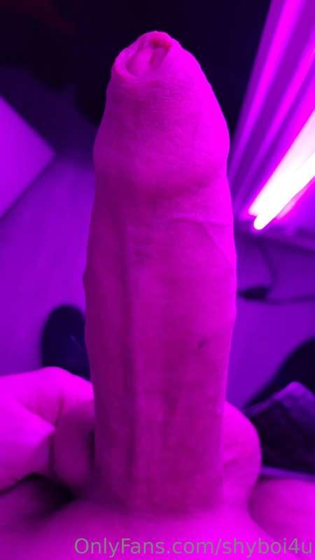 Happy Monday! A few pervs asked for more pink light sets, an..