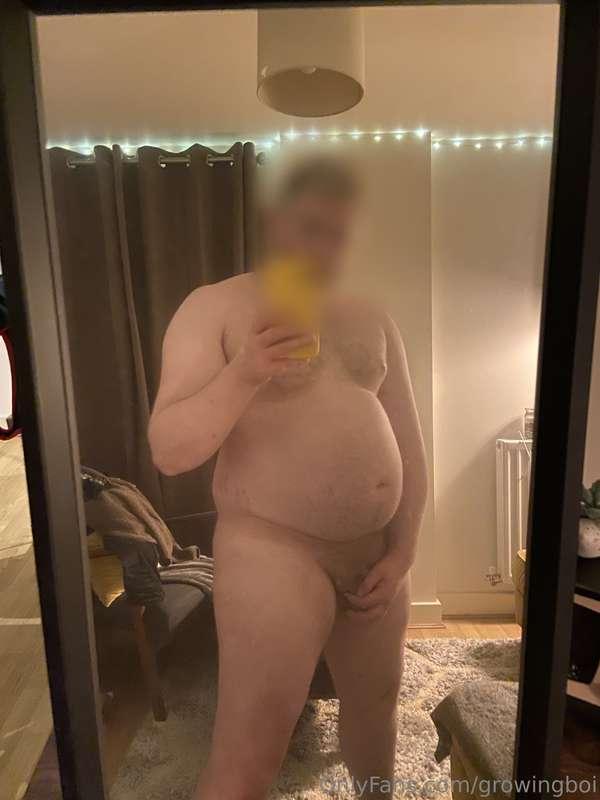 ngl I love these full length shots, I feel like they really ..