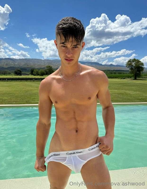 Dripping in all the right places… 😏💧