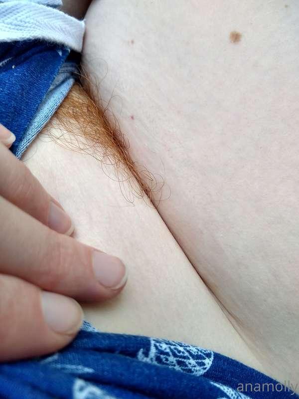 Just a peek at the bush... Quick before we get caught 😉