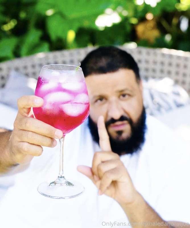 ALBUM MODE! take a look into the world of Khaled Khaled 🔑