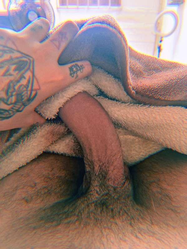 Woke up hard as rock 🥵