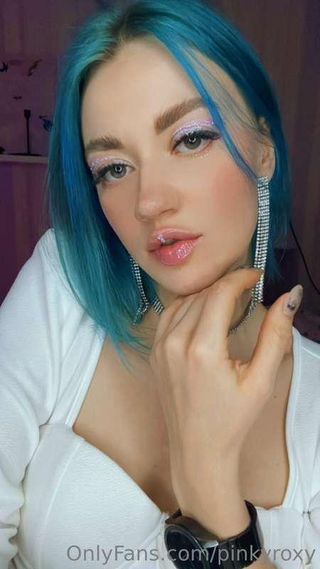 Don't be shy, babe. My inbox is always open for you👀🥵