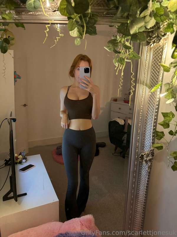 scarlettjonesuk image #1