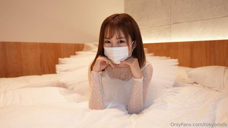 Photos of Himari in ballerina costume.