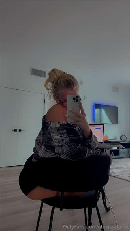 alexissclarkk image #2