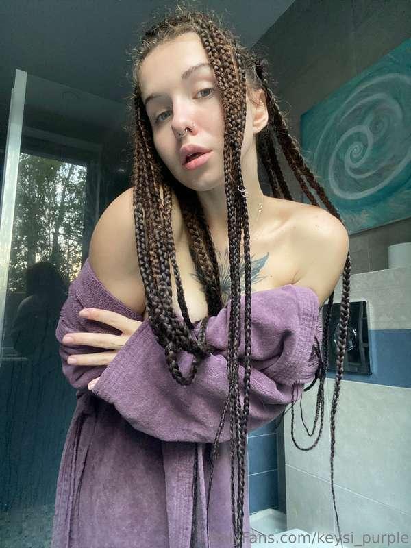 I just got out of the shower, I feel so relaxed and pleasant..