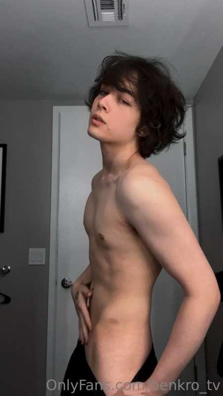 Sorry ive been mia loves :) Making an announcement today on ..