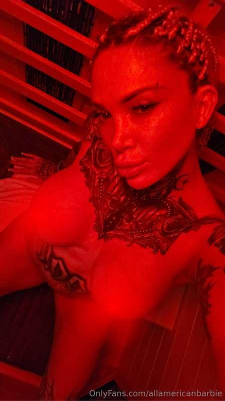 This pussy is wet and ready for you! Dm me! 😏