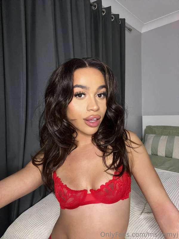 These lip need something on them...