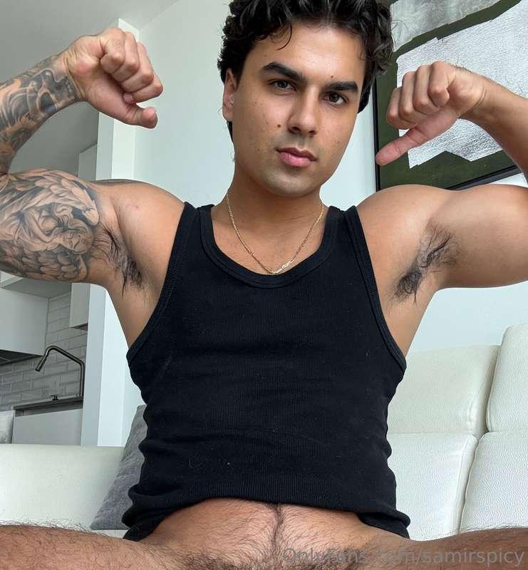 Get on your knees in front of me and pleasure me 👅💦