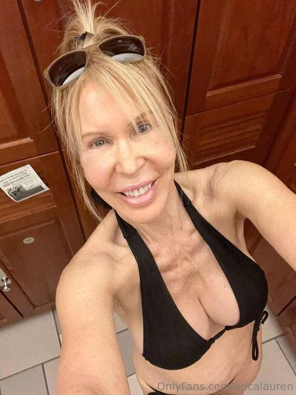 Do you prefer dirty pictures or cute selfies like this? 🤗🥵