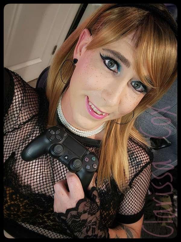 Warzone and Chill? 🤣 Comment with your load out 😉