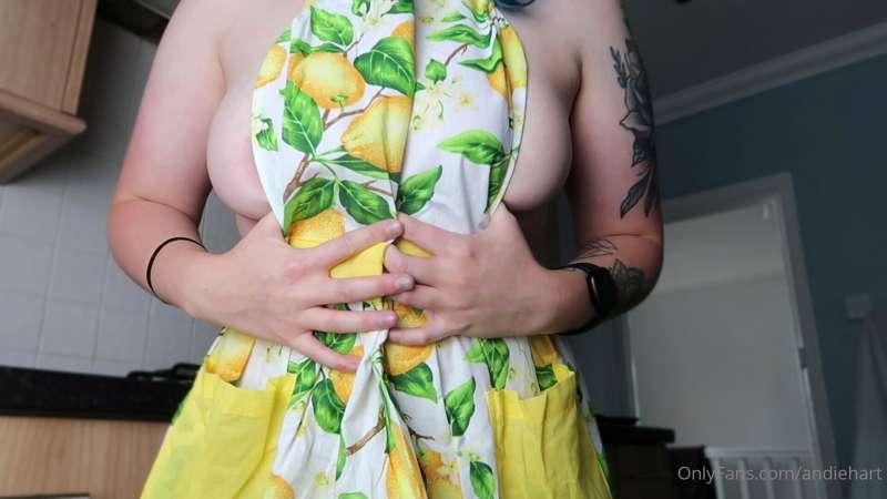 When life gives you lemons...

... fuck her on the counter u..