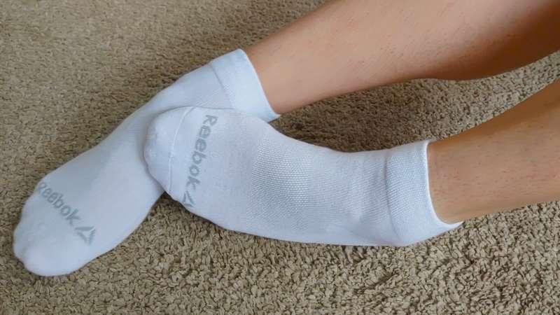 Do you like socks, or bare feet?😛