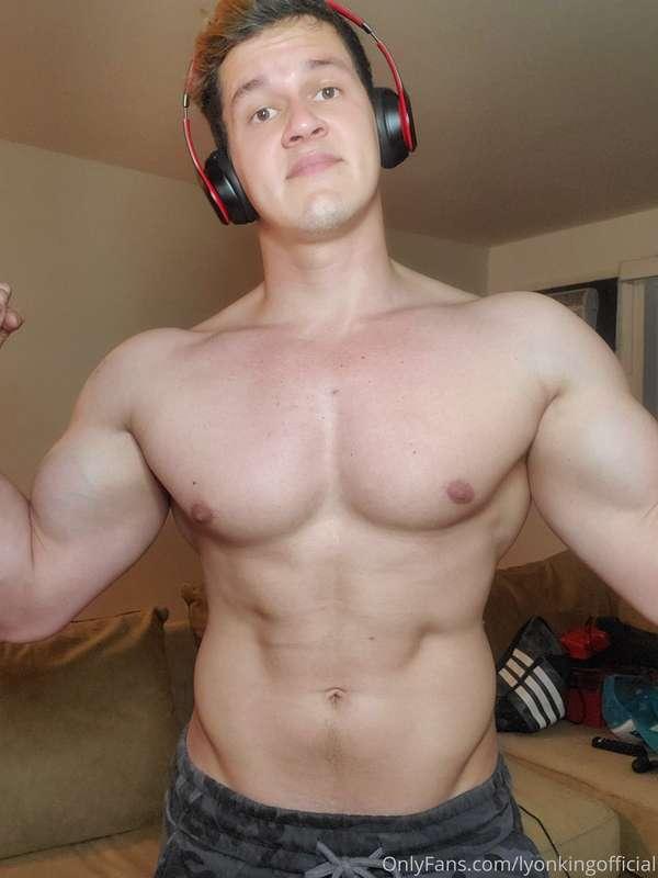 Feeling horny right now!
