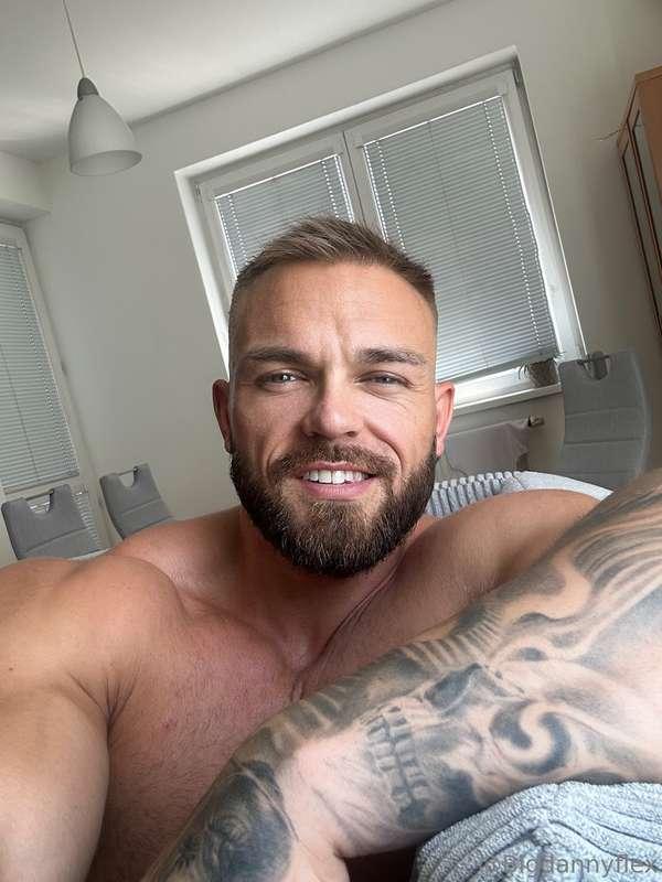 Happy again! wanna have fun ? DM Me!