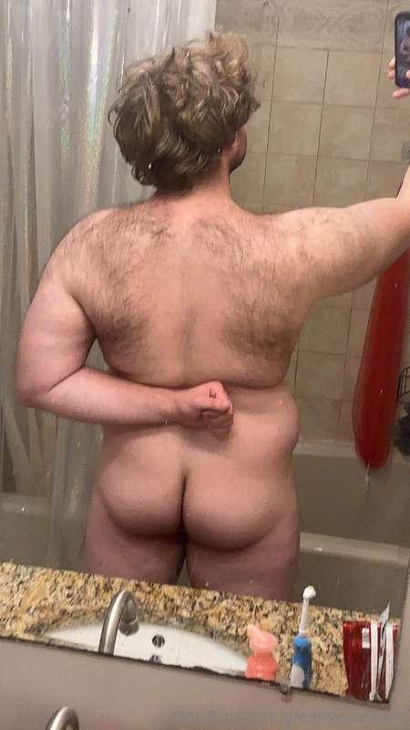 I wanna be sucked dry while in the shower, specifically so I..