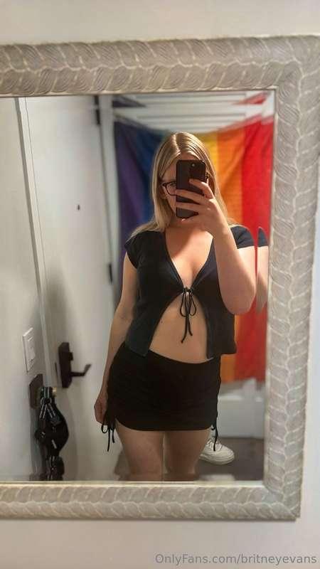 There’s a surprise under my skirt for you..😘