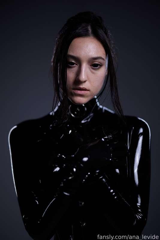ana_levide image #327