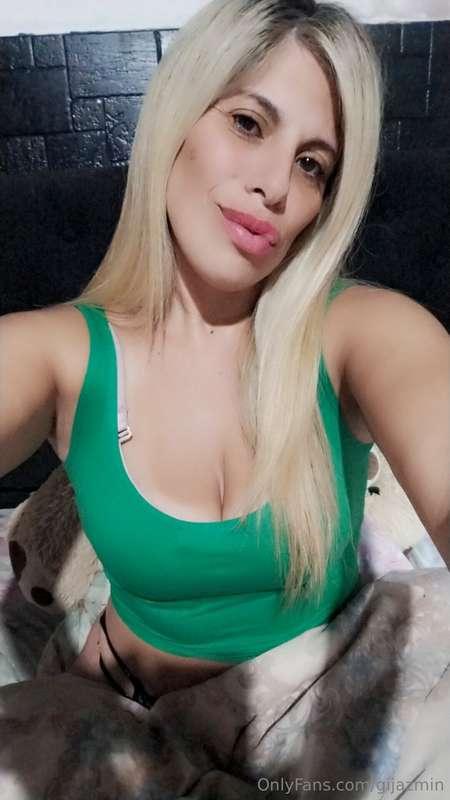 Hey, do you want to play with mommy? Do you want to know my ..