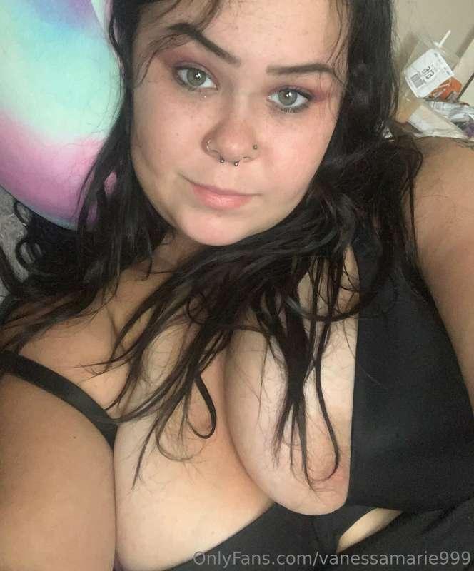vanessamarie999 image #1