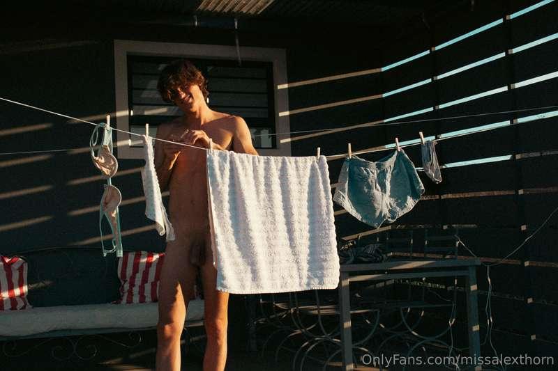 a naked @samtyler3207 doing laundry is one of my favourite t..