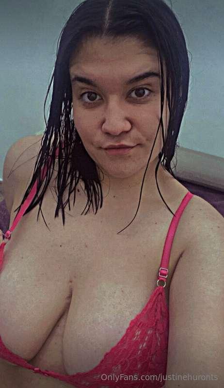 justinehuronts image #1