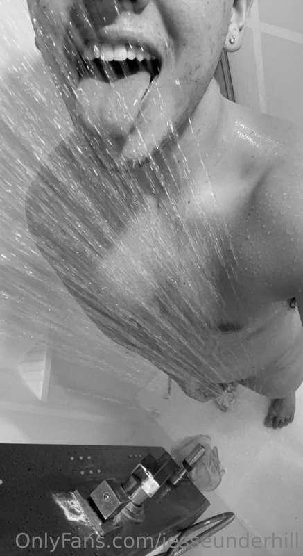 shower time ;) 
wish someone could please me right now 😫