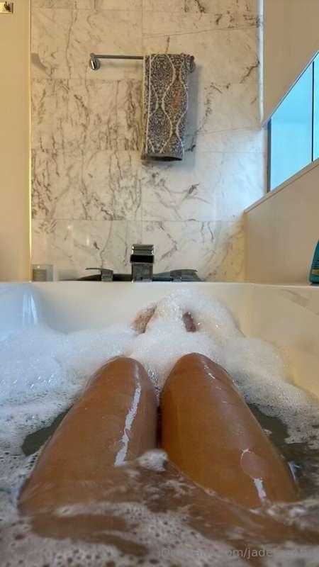 My favorite way to relax 🤍