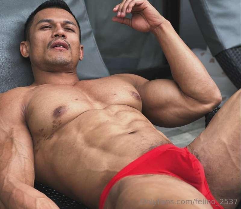 My senior @baokaijeaw said he's want something hot
