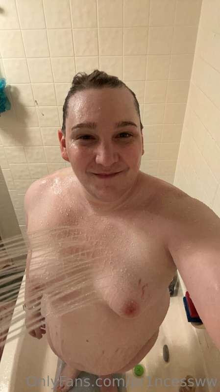 my second favorite shower 🤭😇