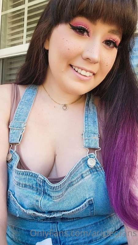 You like my lil fake freckles? 🥺