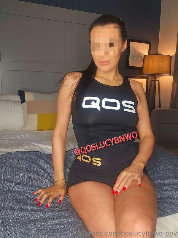 Just A Hot QOS in a hotel room 🔥